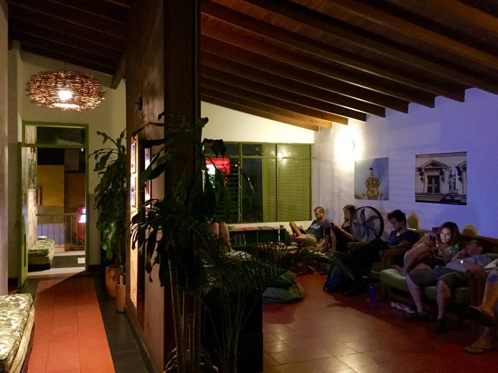 Saman Hostel Медельїн Екстер'єр фото