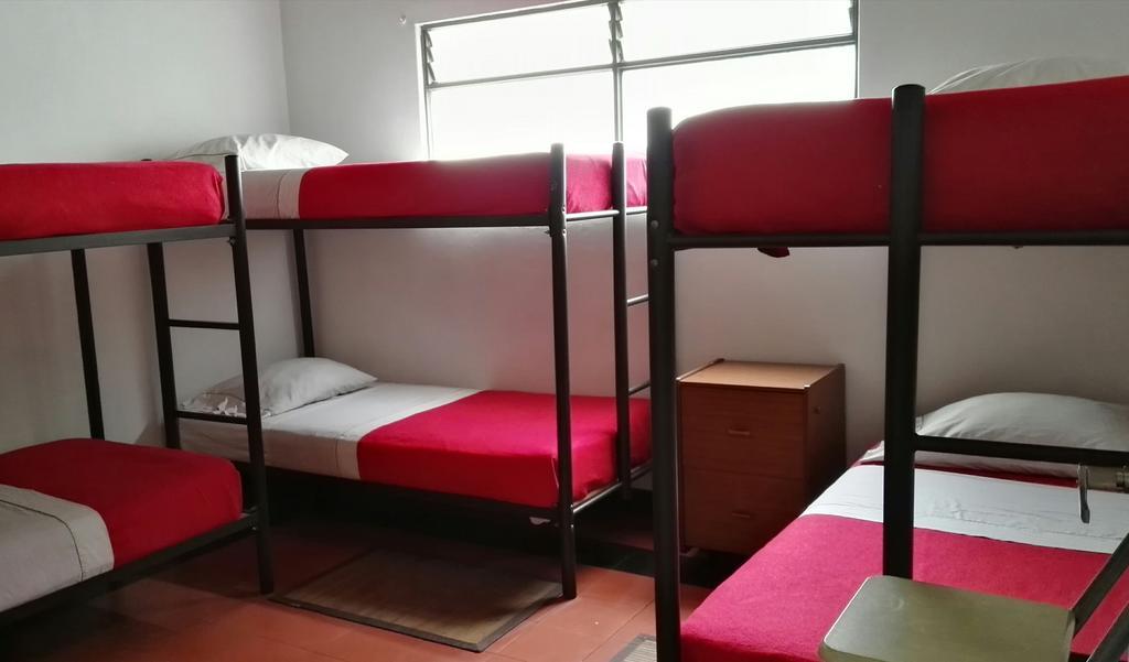 Saman Hostel Медельїн Екстер'єр фото