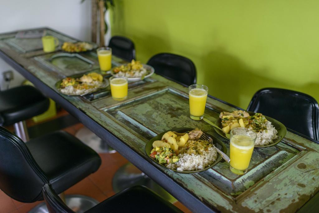 Saman Hostel Медельїн Екстер'єр фото