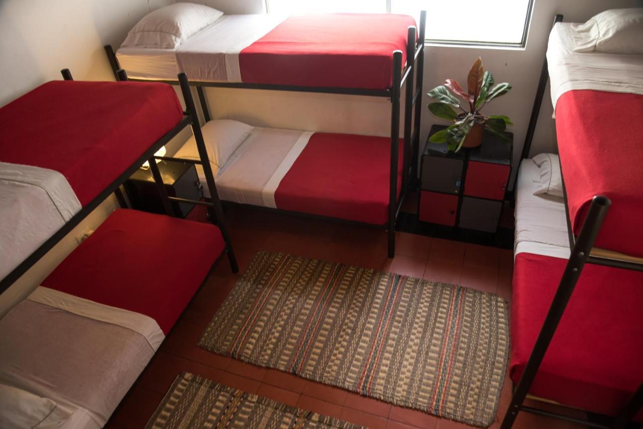 Saman Hostel Медельїн Екстер'єр фото